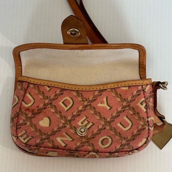 Dooney & Bourke Signature Logo Pouch Orange Leather Wristlet - Picture 6 of 12